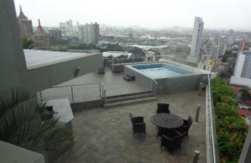 Luxor Tower, Área Metropolitana