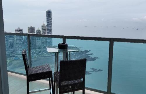 Yoo Panama, Avenida Balboa