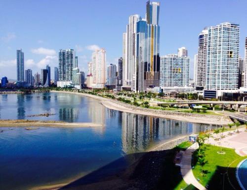 Golden Palace, Área Metropolitana