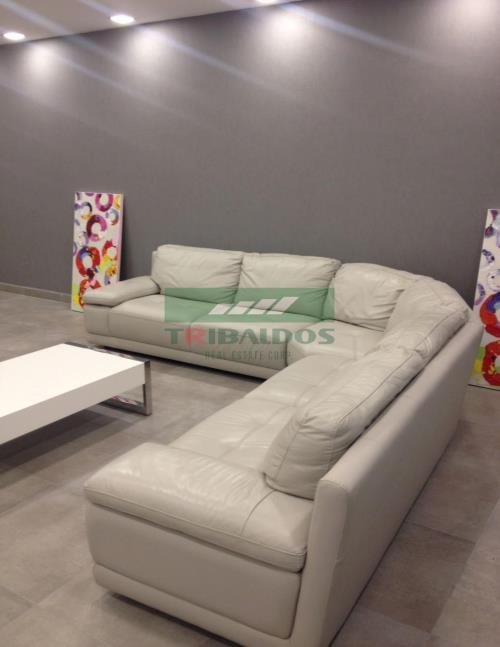 Waters on the bay, Avenida Balboa