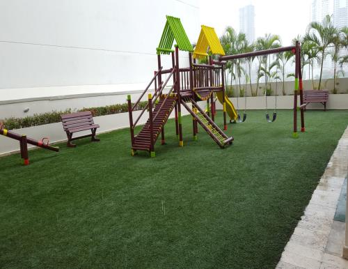 Zeus, Costa del Este