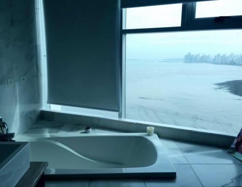 Pearl at the Sea, Costa del Este