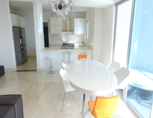 Oasis on the Bay, Punta Pacifica