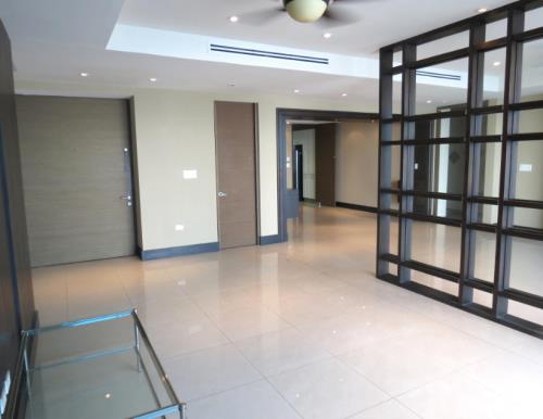 Bayside Condominium, apartment