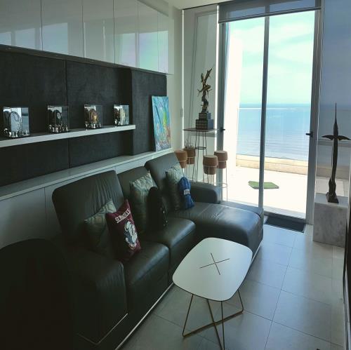 Titanium, Área Metropolitana