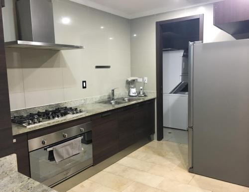 Grand Tower, Punta Pacifica