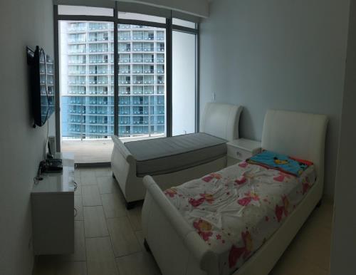 Grand Tower, apartment