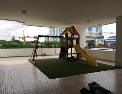 Costa View, Metropolitan Area