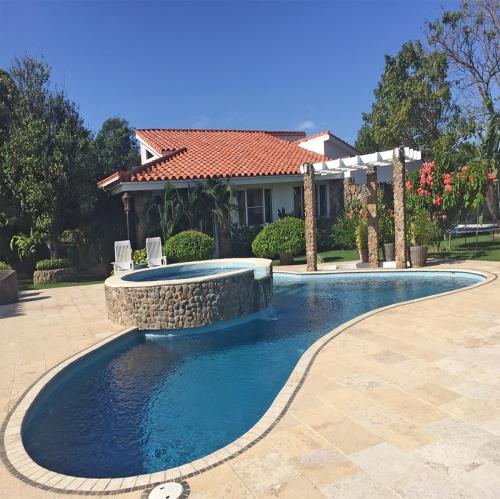 Punta Barco Village, casa