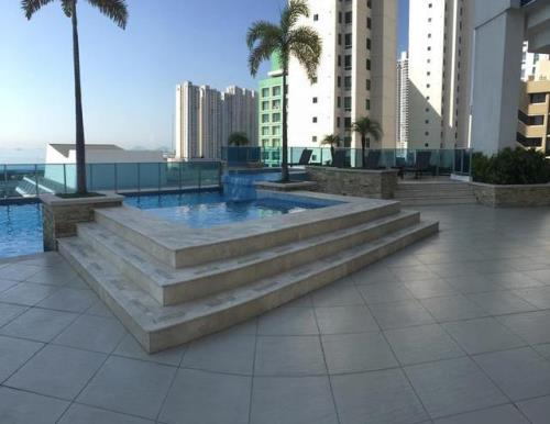 Waterfalls, Área Metropolitana